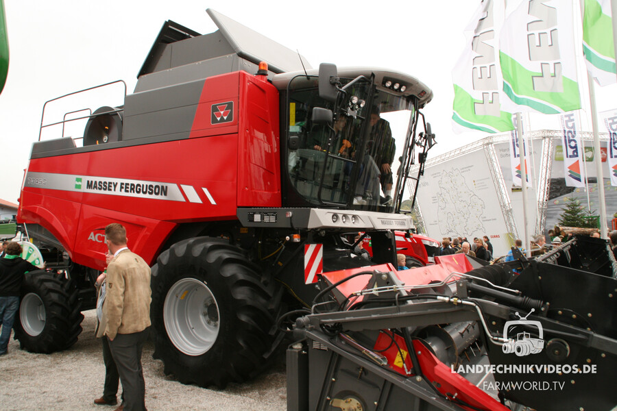 Traktoren ZLF München 2012_01.jpg